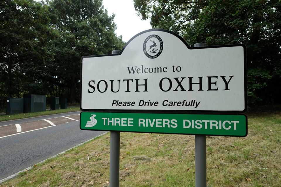 Welcome to South Oxhey sign