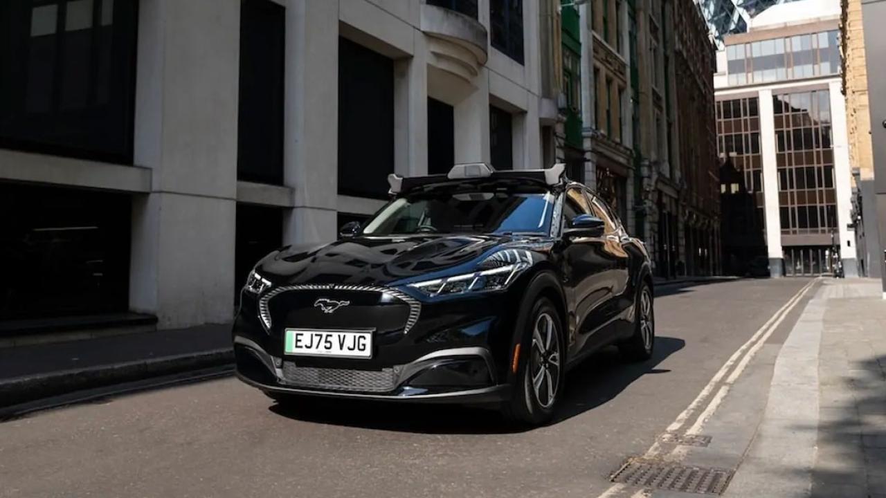 Uber and Wayve launch autonomous taxi fleet